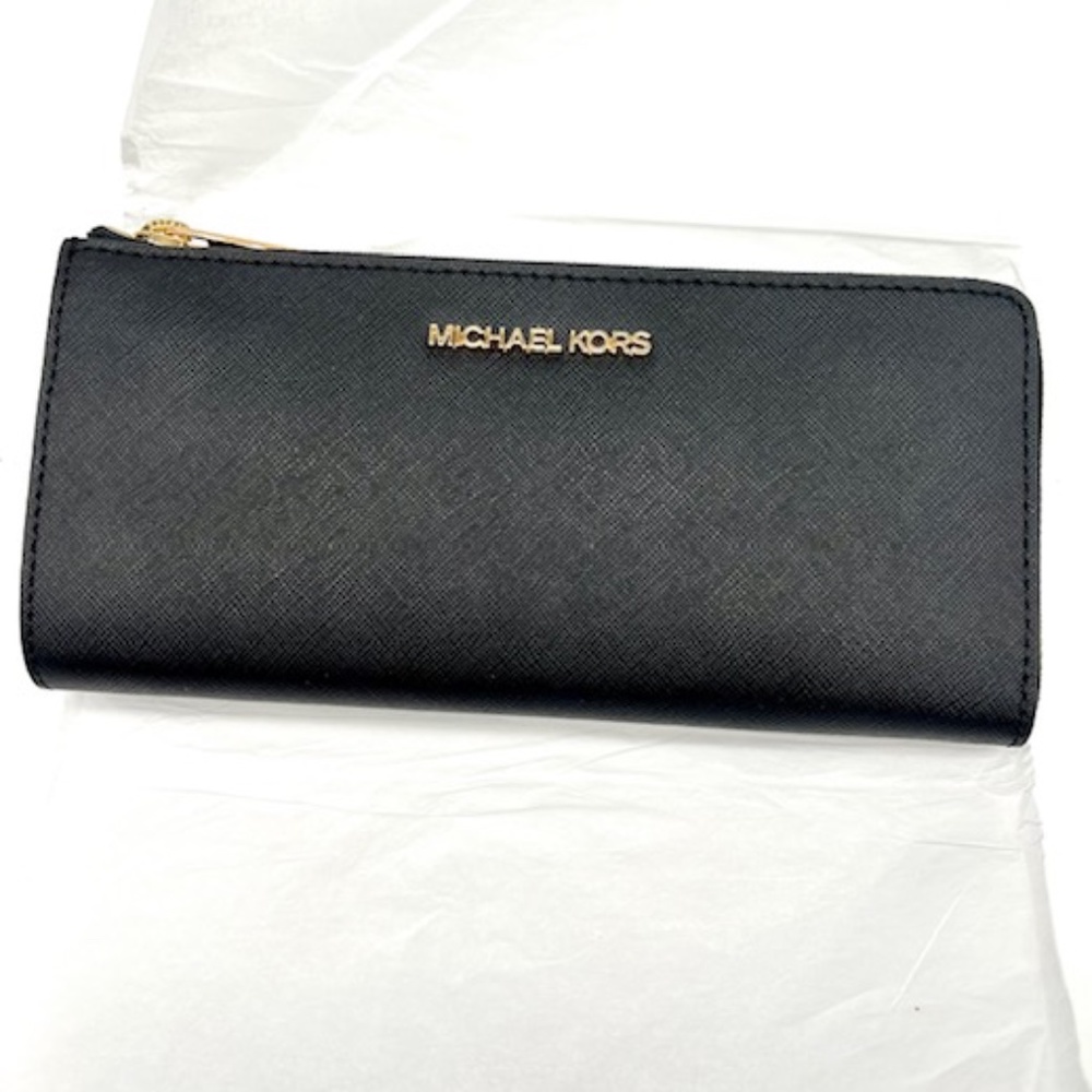 Brand New Michael Kors Large Saffiano Leather Wallet in Black and New with Tags